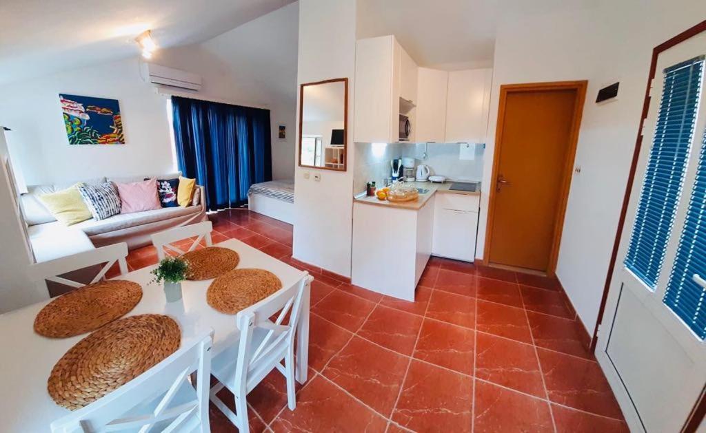 Apartments Barbaresko 룸바르다 외부 사진