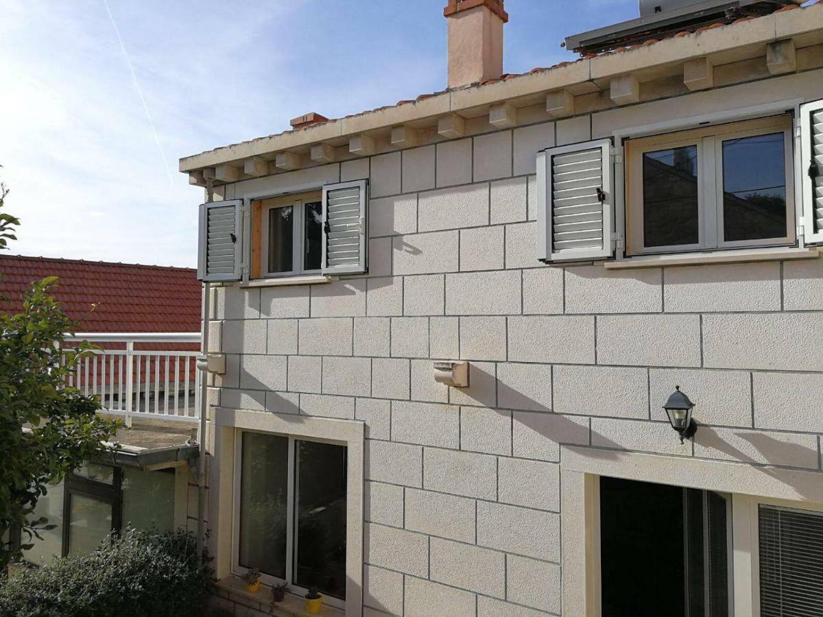 Apartments Barbaresko 룸바르다 외부 사진